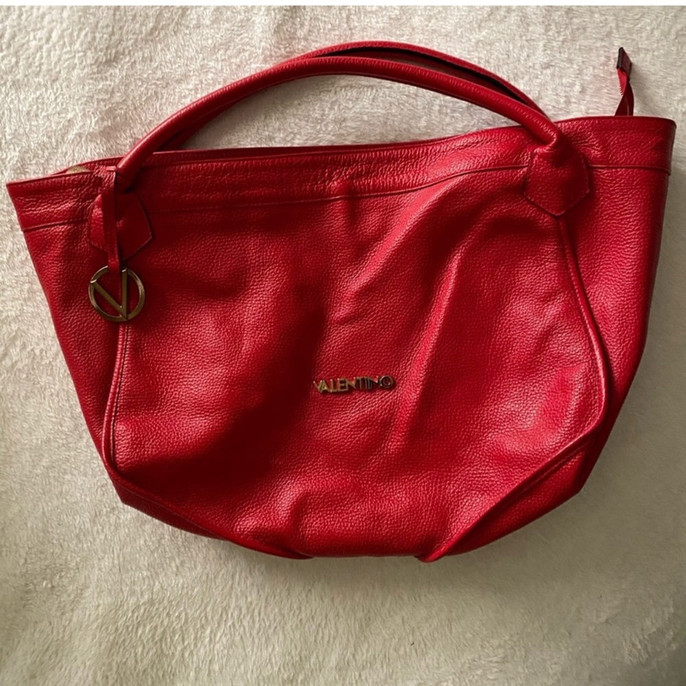 Looking for this bag in black color. Thank you